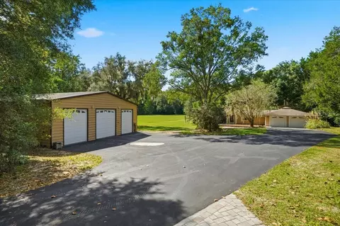 22063 Lake Lindsey Rd, Brooksville, FL 34601