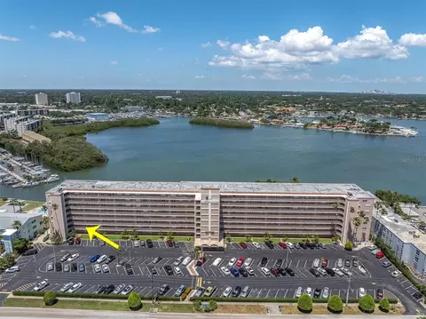 1847 Shore Dr S #202, South Pasadena, FL 33707