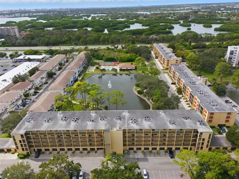 5775 Park St N #311, Saint Petersburg, FL 33709