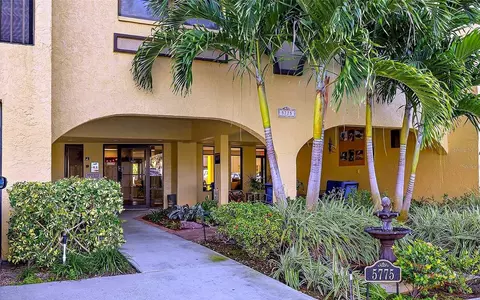 5775 Park St N #311, Saint Petersburg, FL 33709