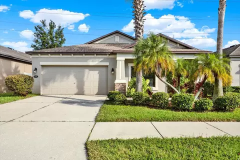 4706 Woods Landing Ln, Tampa, FL 33619