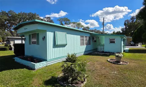 37438 Ray Dr, Zephyrhills, FL 33541