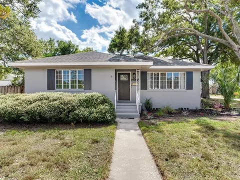 4688 8th Ave N, Saint Petersburg, FL 33713