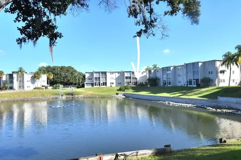 948 Virginia St #107, Dunedin, FL 34698