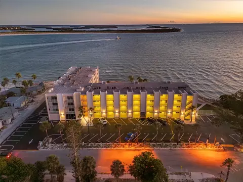 200 1st Ave #111, Saint Pete Beach, FL 33706