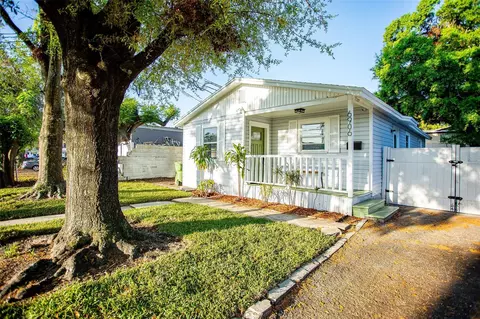6906 N Central Ave, Tampa, FL 33604