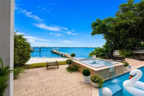 255 46th Ave, Saint Pete Beach, FL 33706
