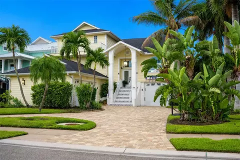 255 46th Ave, Saint Pete Beach, FL 33706