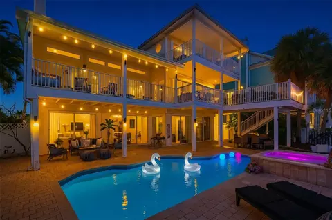 255 46th Ave, Saint Pete Beach, FL 33706