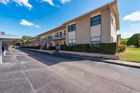 5967 Terrace Park Dr N #107, Saint Petersburg, FL 33709