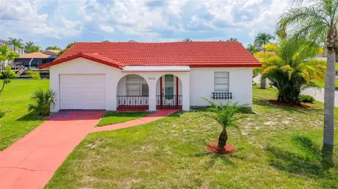15626 Donzi Dr, Hudson, FL 34667