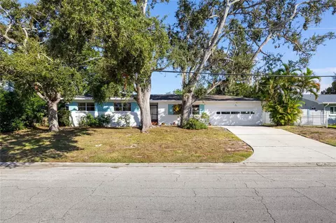 1198 Fairway Dr, Dunedin, FL 34698