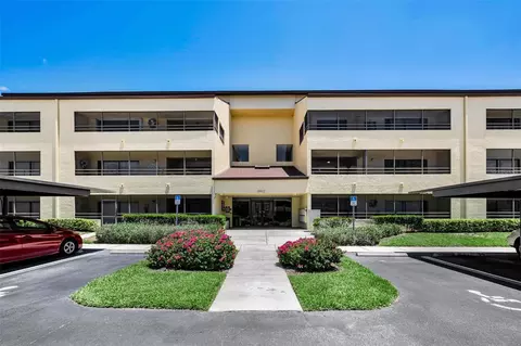 13612 S Village Dr #5307, Tampa, FL 33618