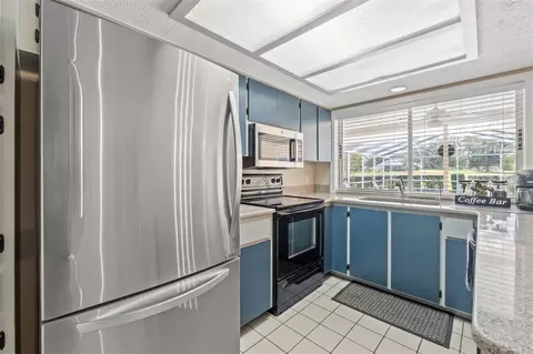 Kitchen - 640 E Hartford St, Hernando, FL 34442 photo 2 of 4