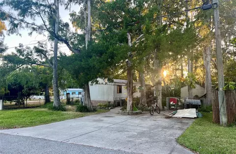 7165 Algonquin St, Weeki Wachee, FL 34607