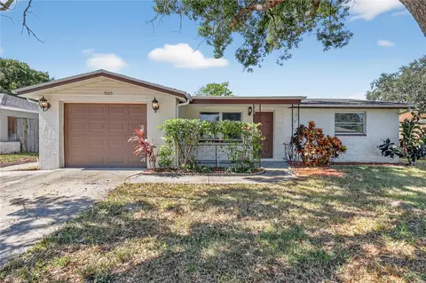 9105 Lunar Ln, Port Richey, FL 34668