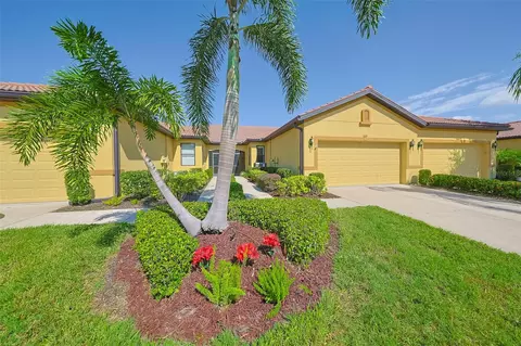 329 Bluewater Falls Ct, Apollo Beach, FL 33572