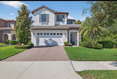 19700 Roseate Dr, Lutz, FL 33558