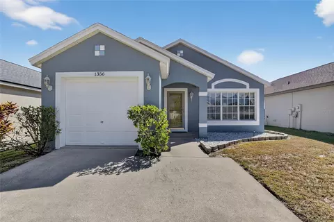1356 Dew Bloom Rd, Valrico, FL 33594