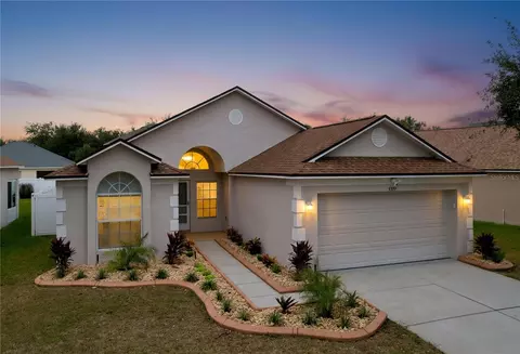 8527 Carriage Pointe Dr, Gibsonton, FL 33534