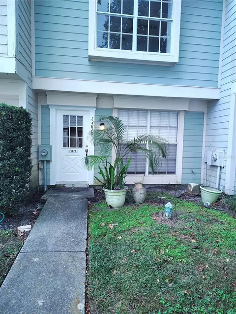 13870 Stone Mill Way, Tampa, FL 33613