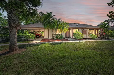 215 Corkwood Ln, Oldsmar, FL 34677