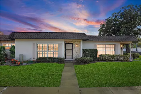 1601 43rd St N #111, Saint Petersburg, FL 33713