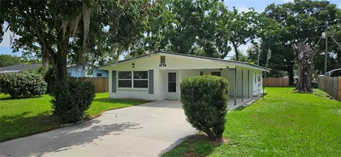 4754 17th St, Zephyrhills, FL 33542