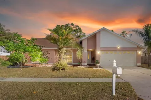 9715 Glenpointe Dr, Riverview, FL 33569