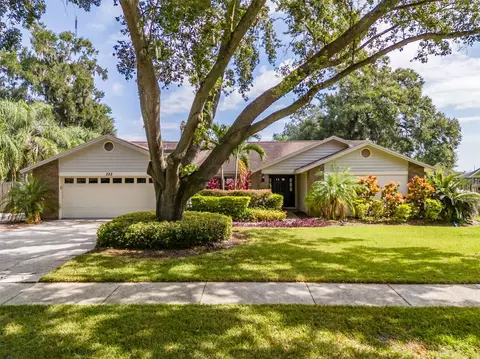 222 Halton Cir, Seffner, FL 33584