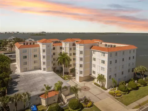 1860 N Fort Harrison Ave #106, Clearwater, FL 33755