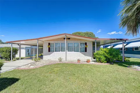 35811 Pradera Dr, Zephyrhills, FL 33541