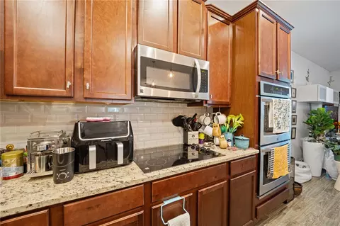 Kitchen - 1722 Reflection Ln, Saint Cloud, FL 34771 photo 2 of 3