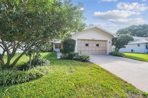 7710 Fairlawn Dr, Hudson, FL 34667