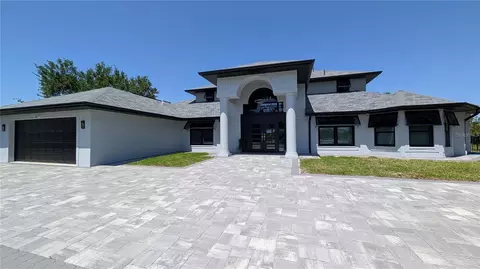 384 Viedma St, Punta Gorda, FL 33983