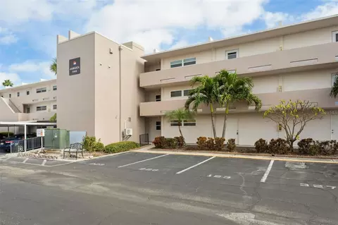 7405 Bay Island Dr S #123, South Pasadena, FL 33707