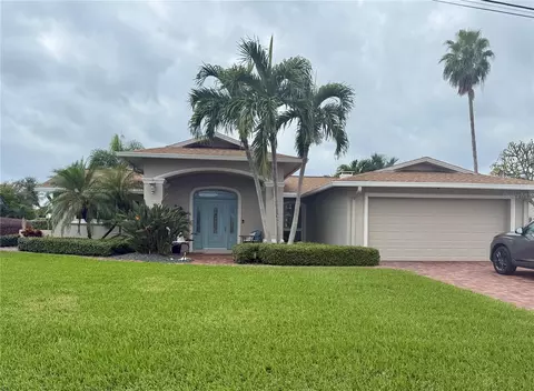 6422 1st Palm Pt, Saint Pete Beach, FL 33706