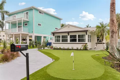 15506 1st St E, Redington Beach, FL 33708