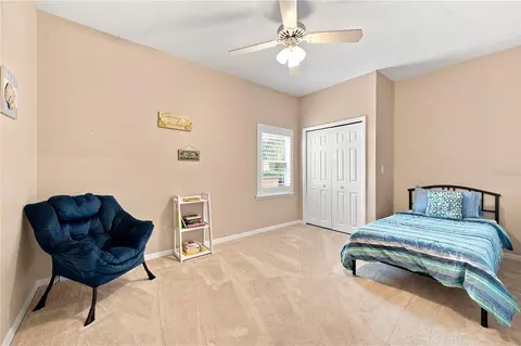 Bedroom - 504 Covington Park St, Seffner, FL 33584 photo 4 of 6