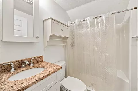 Bath - 504 Covington Park St, Seffner, FL 33584 photo 6 of 6