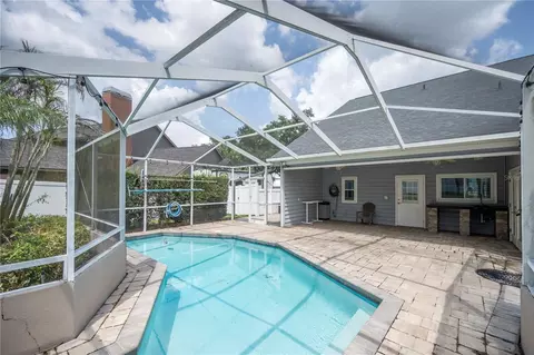 Exterior - 504 Covington Park St, Seffner, FL 33584 photo 6 of 11