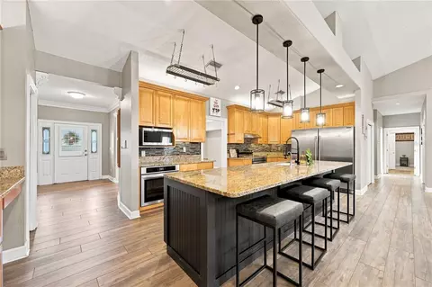 Kitchen - 504 Covington Park St, Seffner, FL 33584 photo 6 of 6