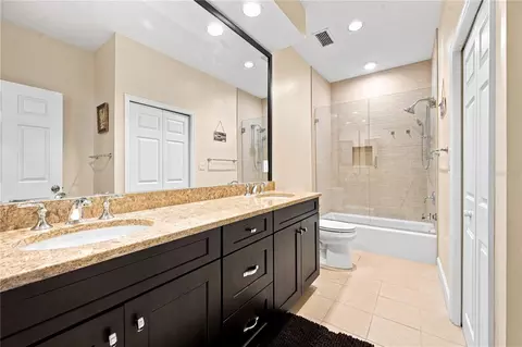 Bath - 504 Covington Park St, Seffner, FL 33584 photo 5 of 6