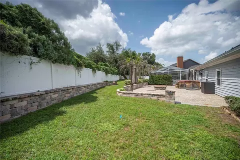 Exterior - 504 Covington Park St, Seffner, FL 33584 photo 8 of 11