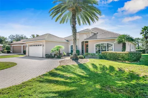 8426 Charleston Dr, Weeki Wachee, FL 34613