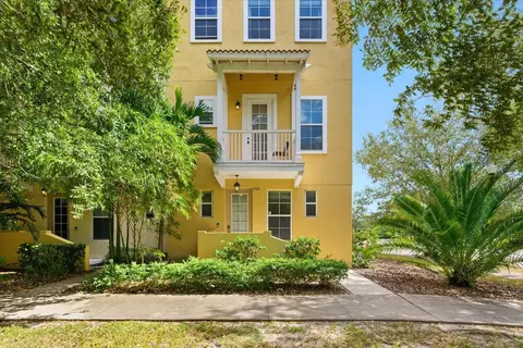 964 Sombra St, Tampa, FL 33619