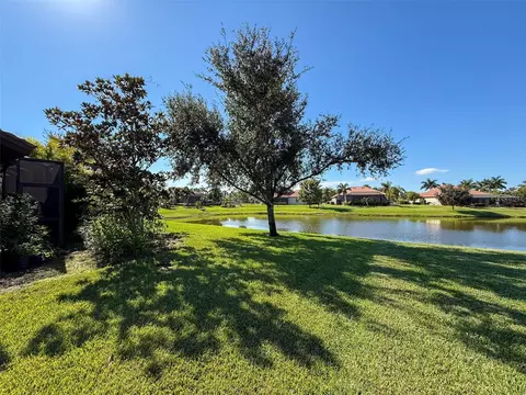 Exterior - 335 Cockle Shell Loop, Apollo Beach, FL 33572 photo 8 of 15