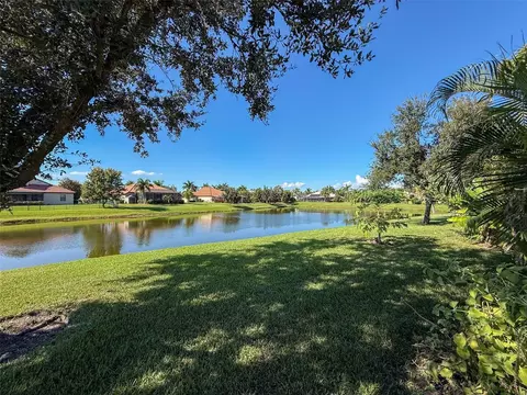 Exterior - 335 Cockle Shell Loop, Apollo Beach, FL 33572 photo 7 of 15