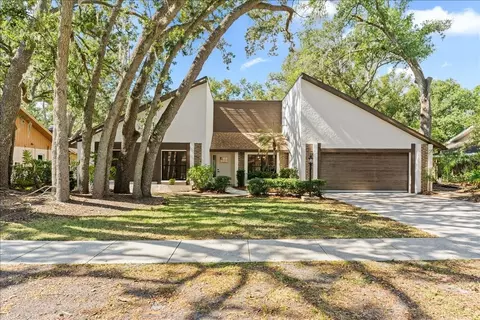 1042 Sylvia Ln, Tampa, FL 33613