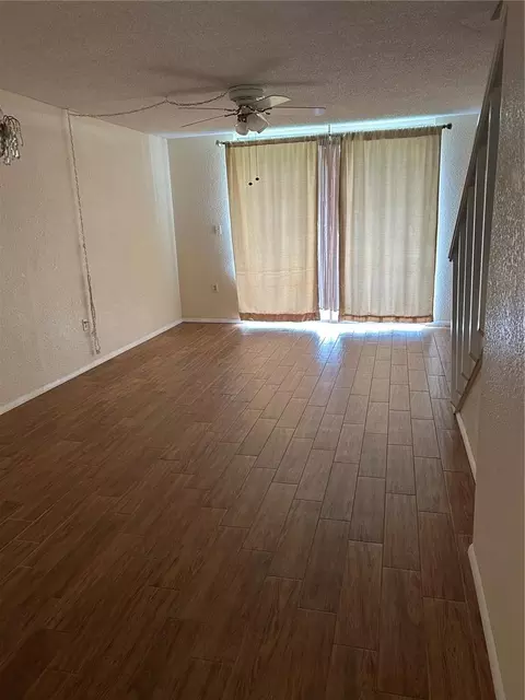 Living - 108 Clocktower Dr #261, Brandon, FL 33510 photo 2 of 3